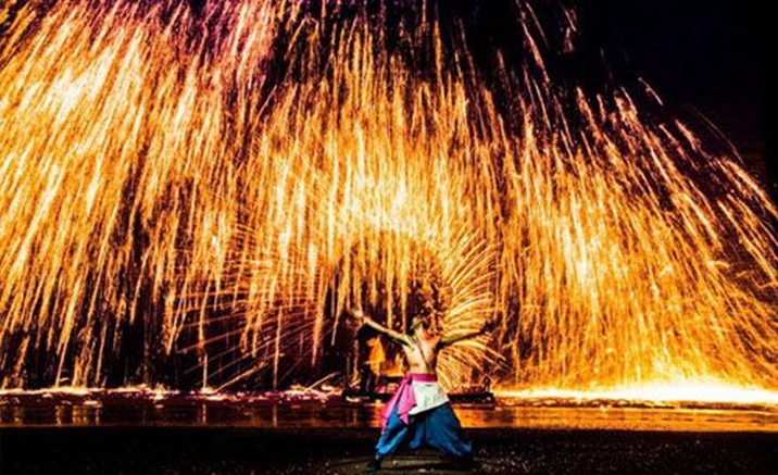 Dashuhua is performed in Yuxian County