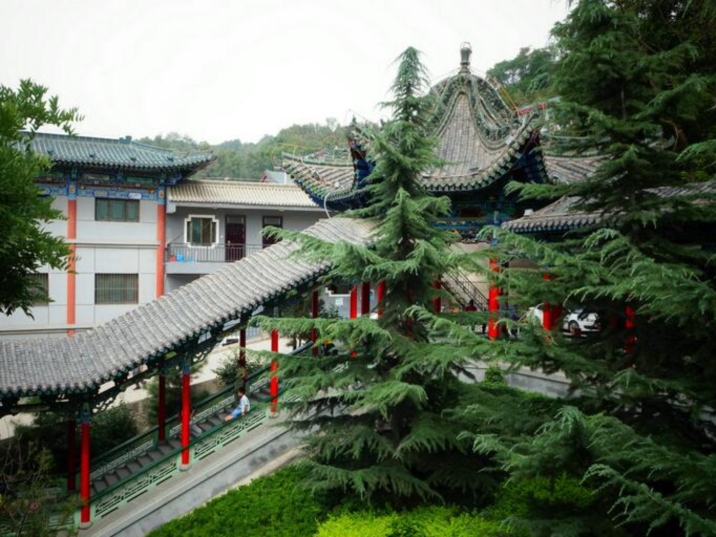 White Pagoda Park