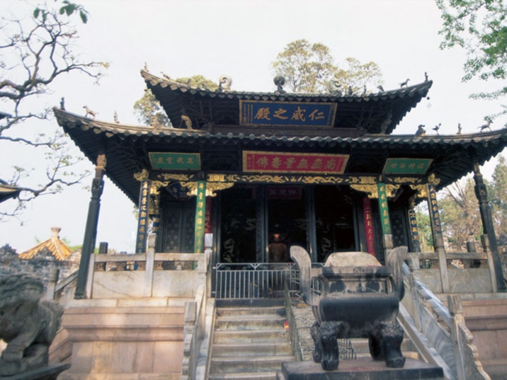Golden Temple in Kunming 