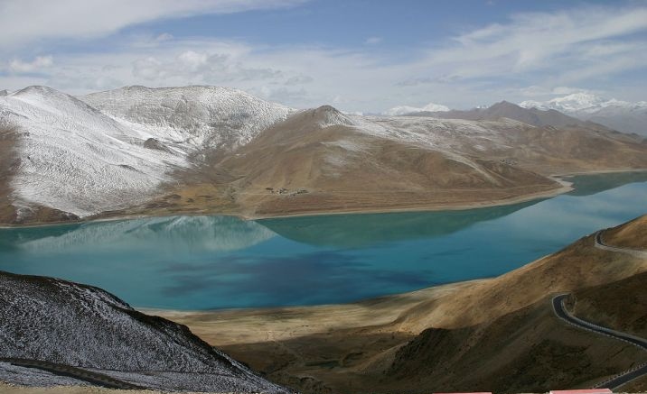 Yamdrok Lake