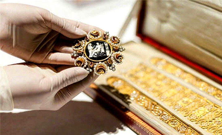 Beijing : l'exposition de bijoux français au Musée du Palais impérial