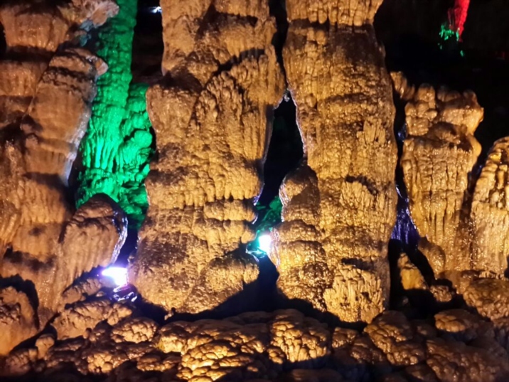 Пещера жёлтого драгона