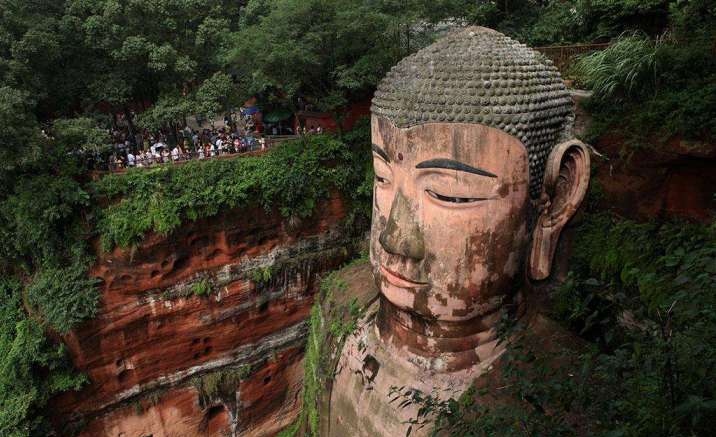 Chengdu Leshan Giant Buddha is under repairs