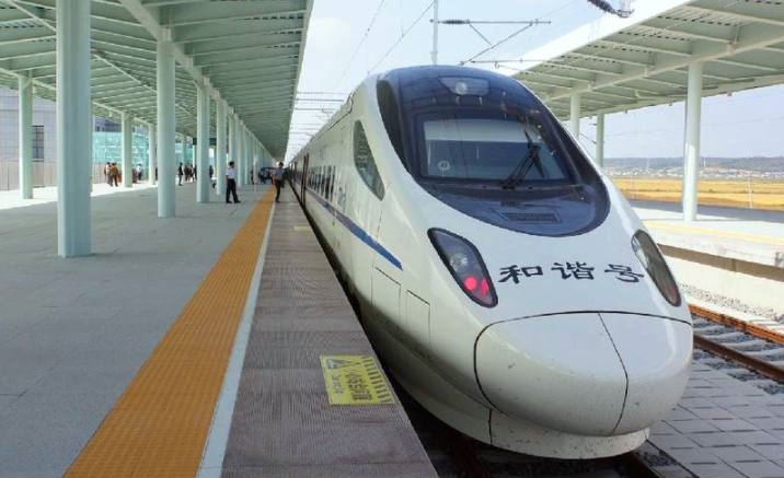 The first 350 km/h self-driving Fuxing train to open in 2022