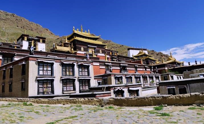 Relics from Tashilhunpo Monastery exhibited at Palace Museum