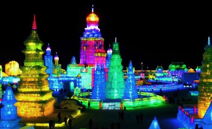 The 21st Harbin Ice-snow World opens to the public