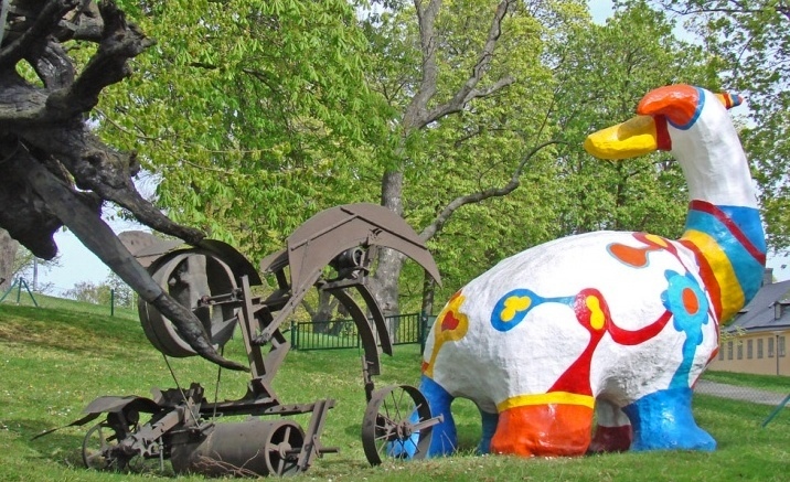 Artist Niki de Saint Phalle’s art works displays in Beijing