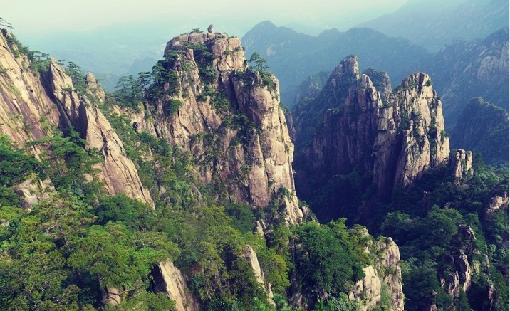 Visitors can enjoy half-price tickets at Mount Huangshan
