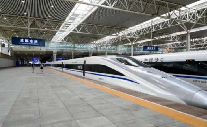 Mise en service du train à grande vitesse direct Chengdu-Hong Kong