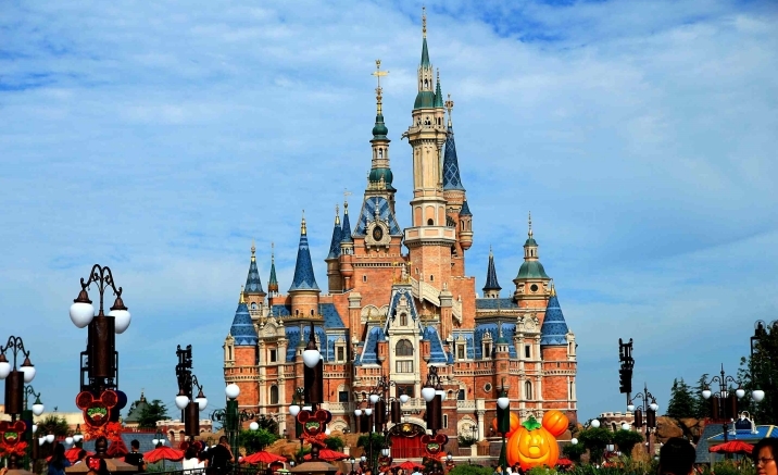 The construction of the third themed hotel in Shanghai Disney Resort started in September