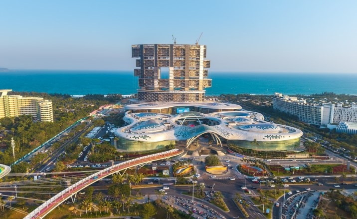 MINISO debuts dual flagship stores at cdf Sanya International Duty Free City