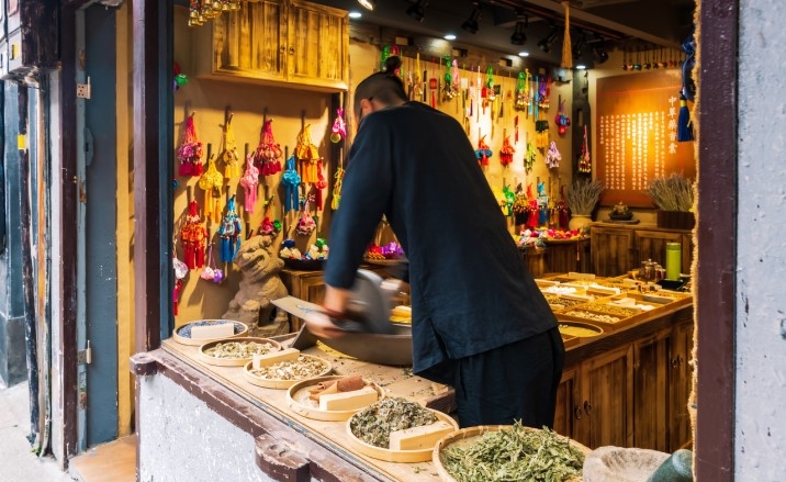 Traditional Chinese herbs gain popularity abroad amid Becoming Chinese trend