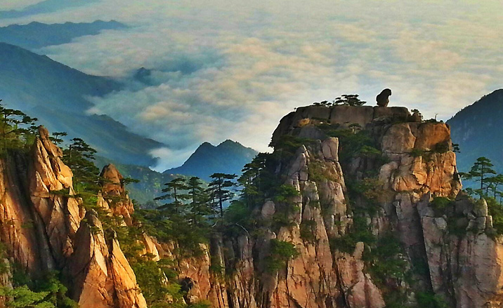 Les roches géantes de forme particulière des Monts Huangshan