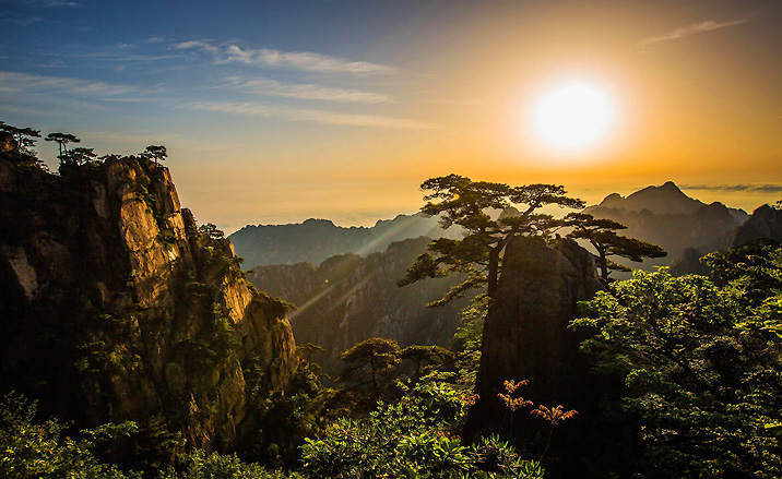 Le lever du soleil des Monts Huangshan