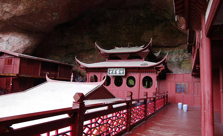 Temple Ganluyan se situe sur un seul pilier, province du Fujian (3)
